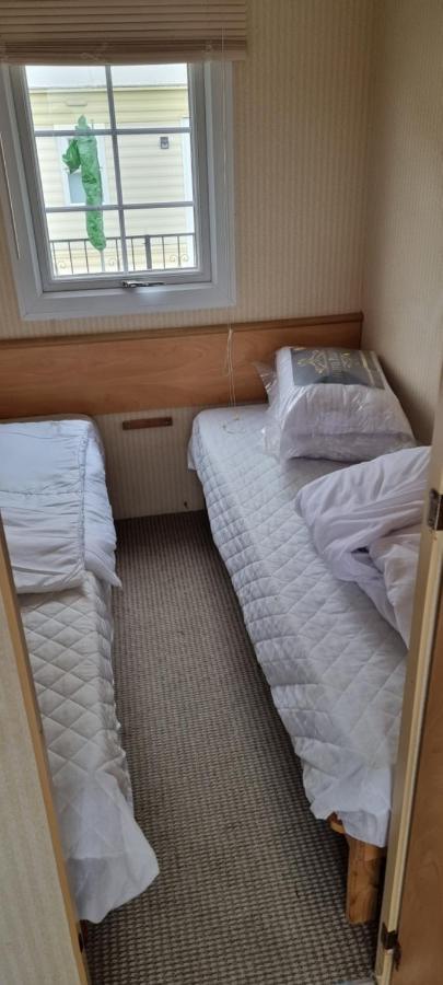 8 Berth Caravan Direct Beach Access Инголдмелс Экстерьер фото
